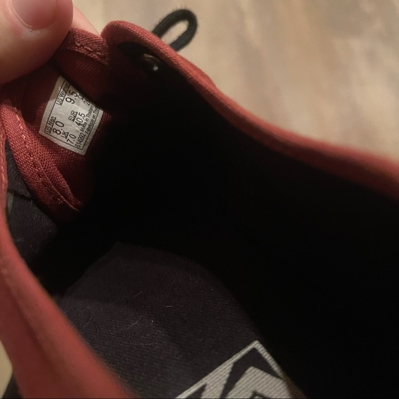 Authentic Vans Lo Pro Maroon Canvas Sneakers - Picture 5 of 8